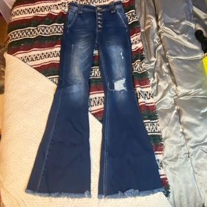 HIGH WAISTED FLARE JEANS